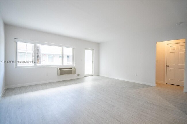 Building Photo - 1185 98th St