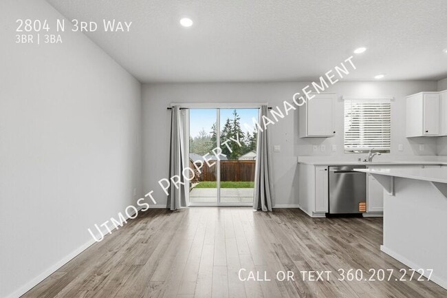 Building Photo - 2804 N 3rd Way