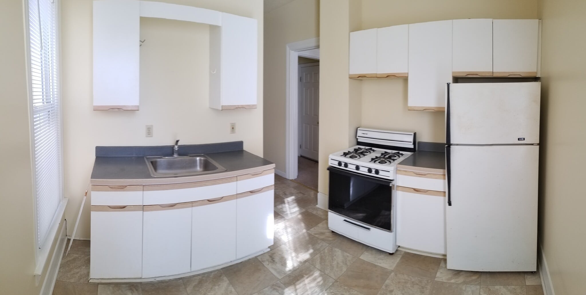 Kitchen - 124 E 4th St
