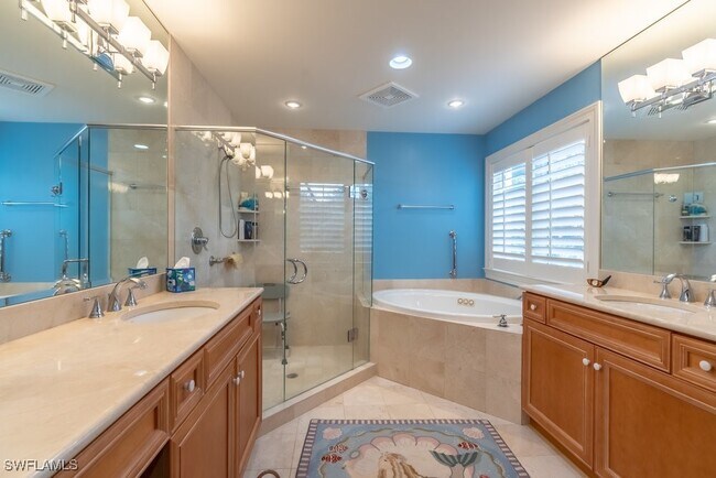 Building Photo - 300 3rd Ave S