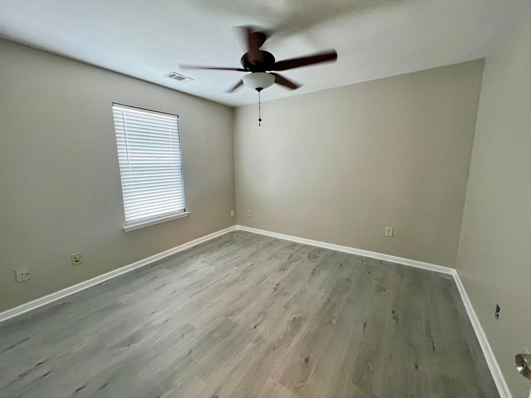 Building Photo - 302 Alcovy Way