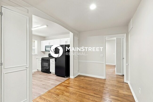 Building Photo - 3 Bedroom Pet-Friendly Home in Charlotte, NC with Main Street Renewal