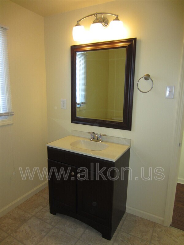 Building Photo - 621 Brierly Ln