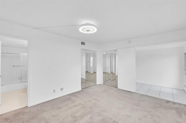 Building Photo - 3402 Bimini Ln