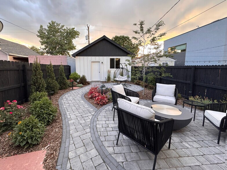 Building Photo - 751 Elati St