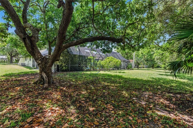 Building Photo - 17900 SW 77th Ave