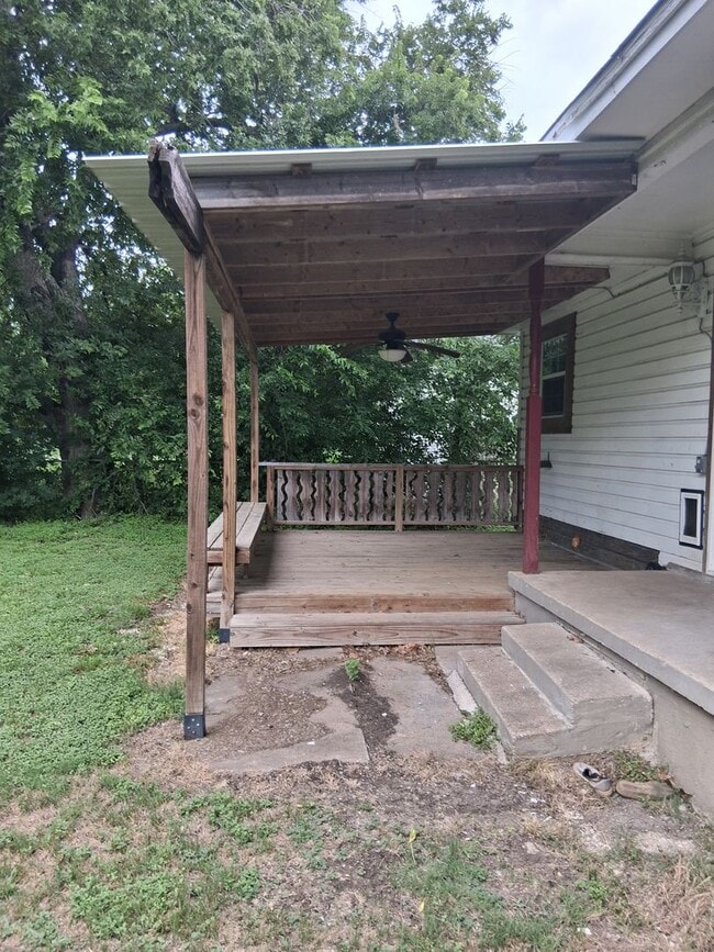 Building Photo - 1414 Alta Mira Dr