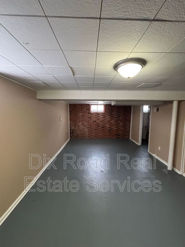 Building Photo - 7822 Eustis Ct