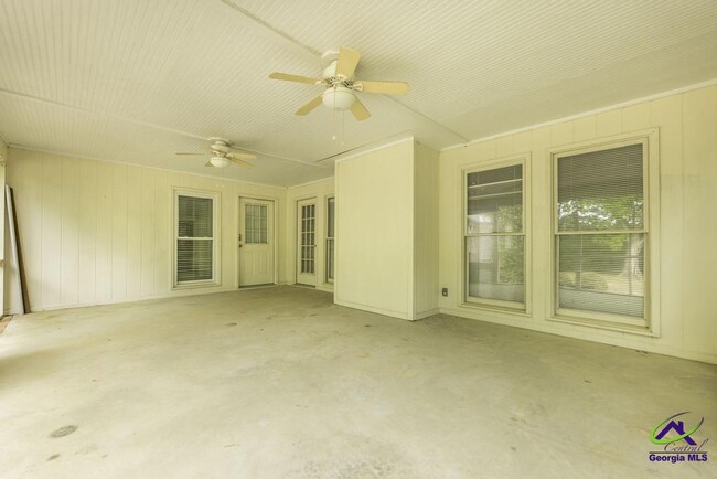 Building Photo - 127 Hudson Way