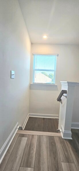 Building Photo - 1534 Cedar Tree Dr