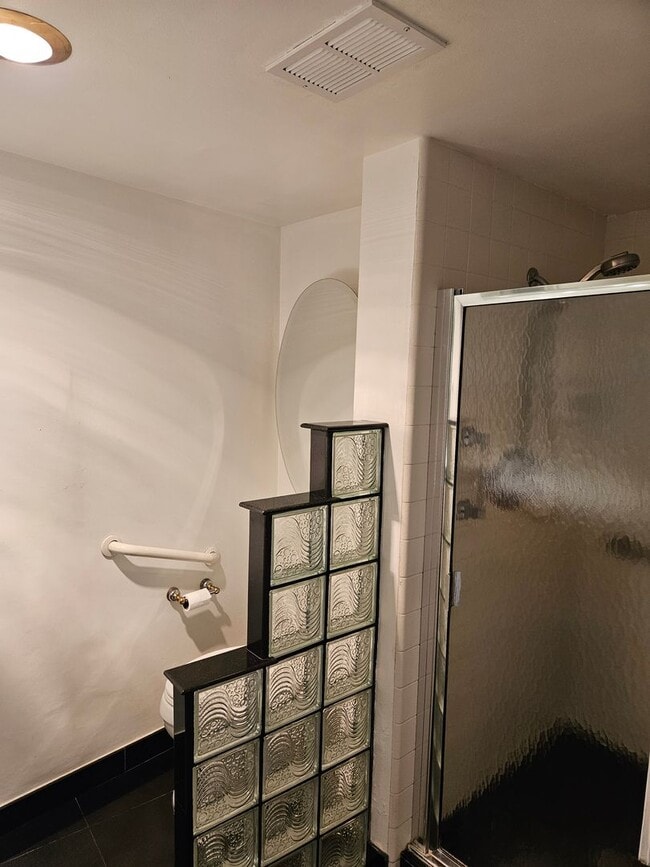 Building Photo - Live at Le Rondelet - Two Bedrooms and Views!