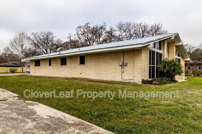 Building Photo - 319 Gaiety Ln