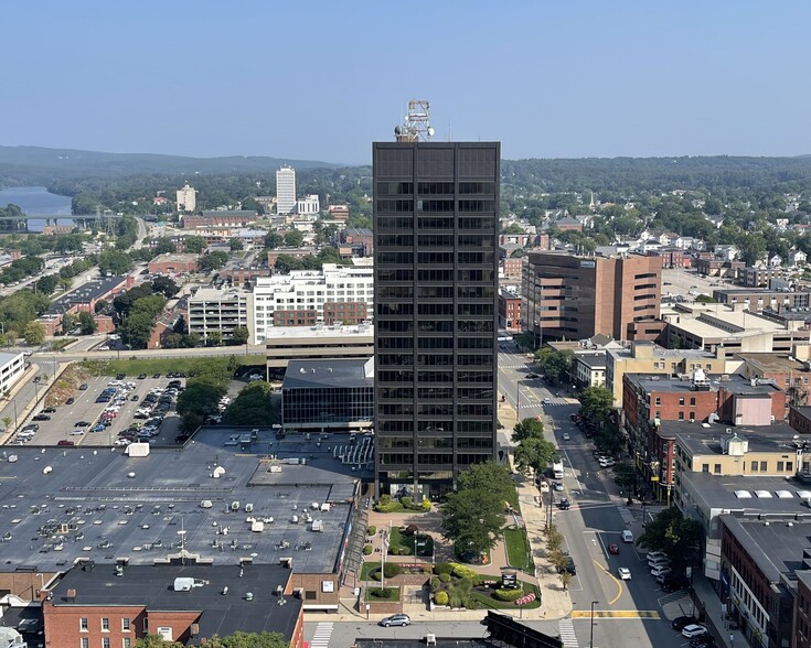 Primary Photo - The Residence at 1000 Elm