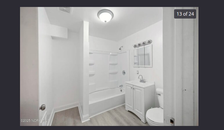 Building Photo - 1518 Buckingham St