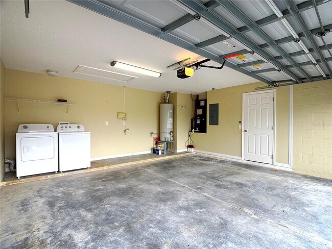 Building Photo - 538 Solana Cir