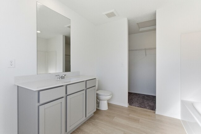 Building Photo - 1334 N Wilhelm Wy