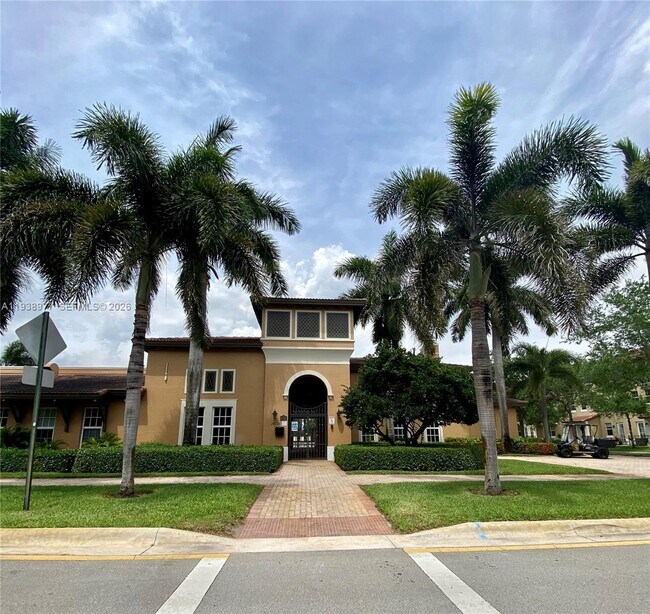 Building Photo - 917 SW 147th Ave