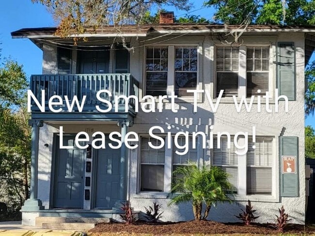 Building Photo - 1718 Pine Grove Ave