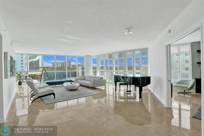 Building Photo - 715 Bayshore Dr