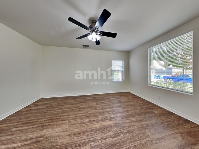 Building Photo - 115 W Camino Rancho Vecino