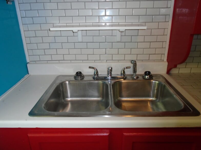 Tiled backsplash - 100 N. 33rd St., Apt 3