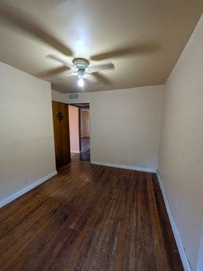 Building Photo - Beautifully updated 2 bed 1 bath apartment in Beaver Falls!