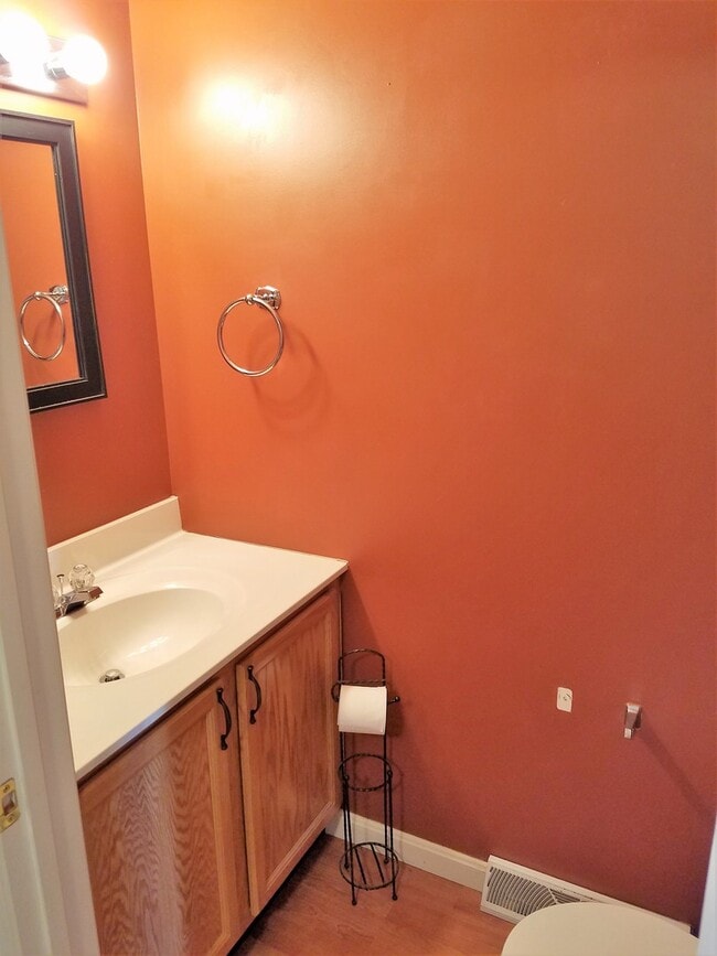 Building Photo - 309 Chadham Ct