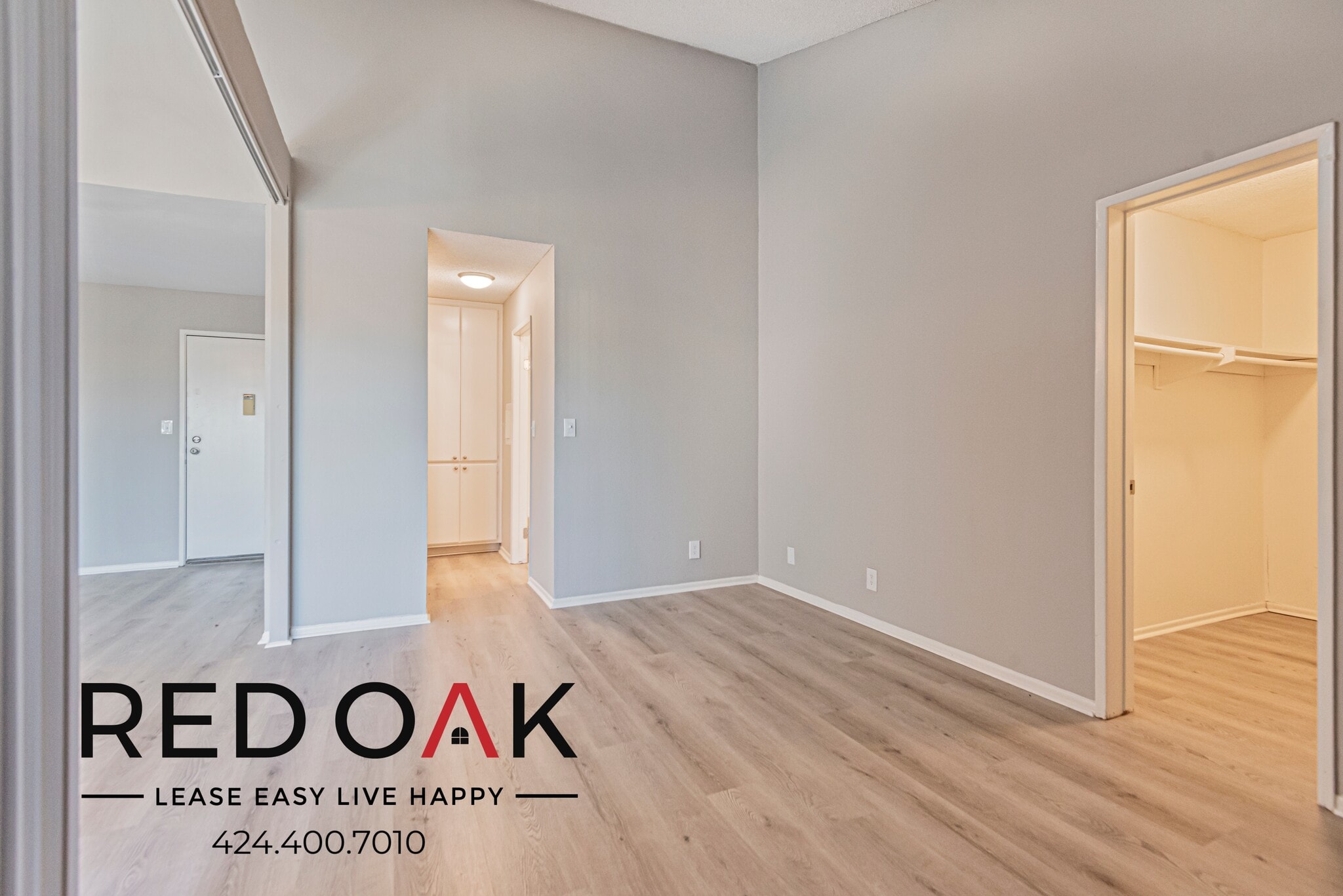 Building Photo - 8614 Woodley Ave