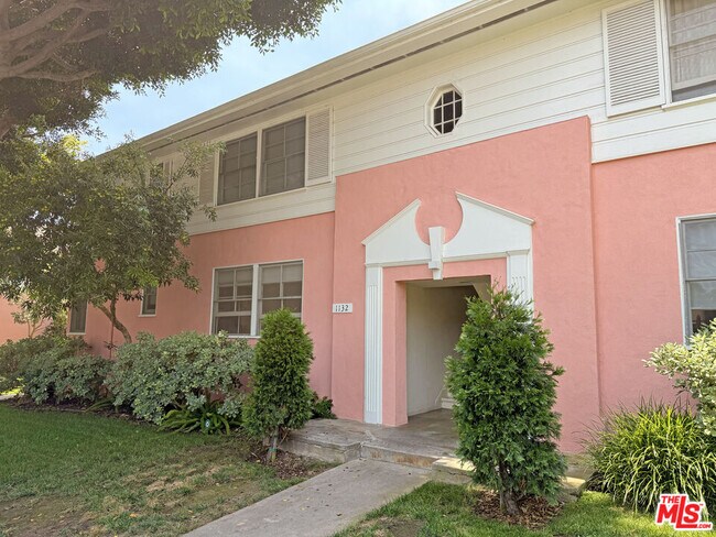 Building Photo - 1138 Princeton St