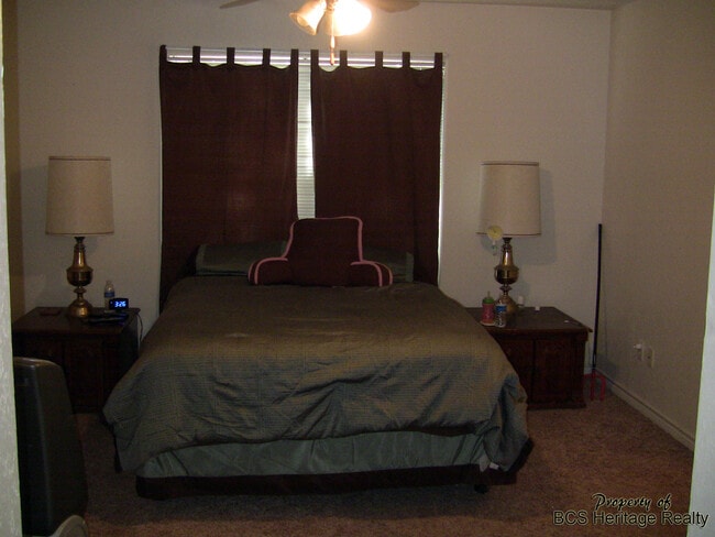 Building Photo - Great College Station Home Near Parks