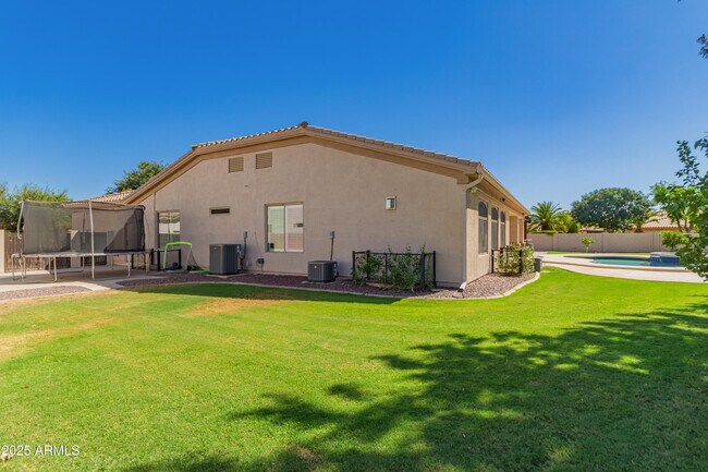 Building Photo - 4584 E Reins Rd