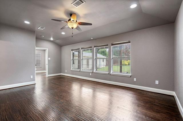 Building Photo - 8406 Lakemont Dr