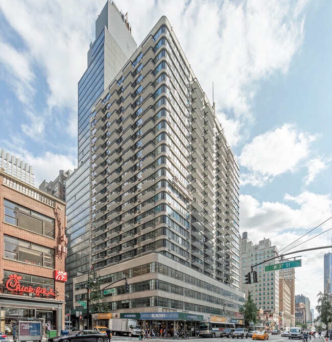 Building Photo - Hollingsworth