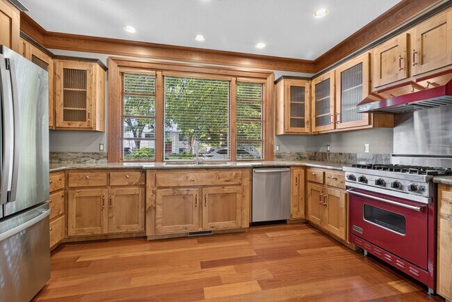 Building Photo - 2105 N 33rd St