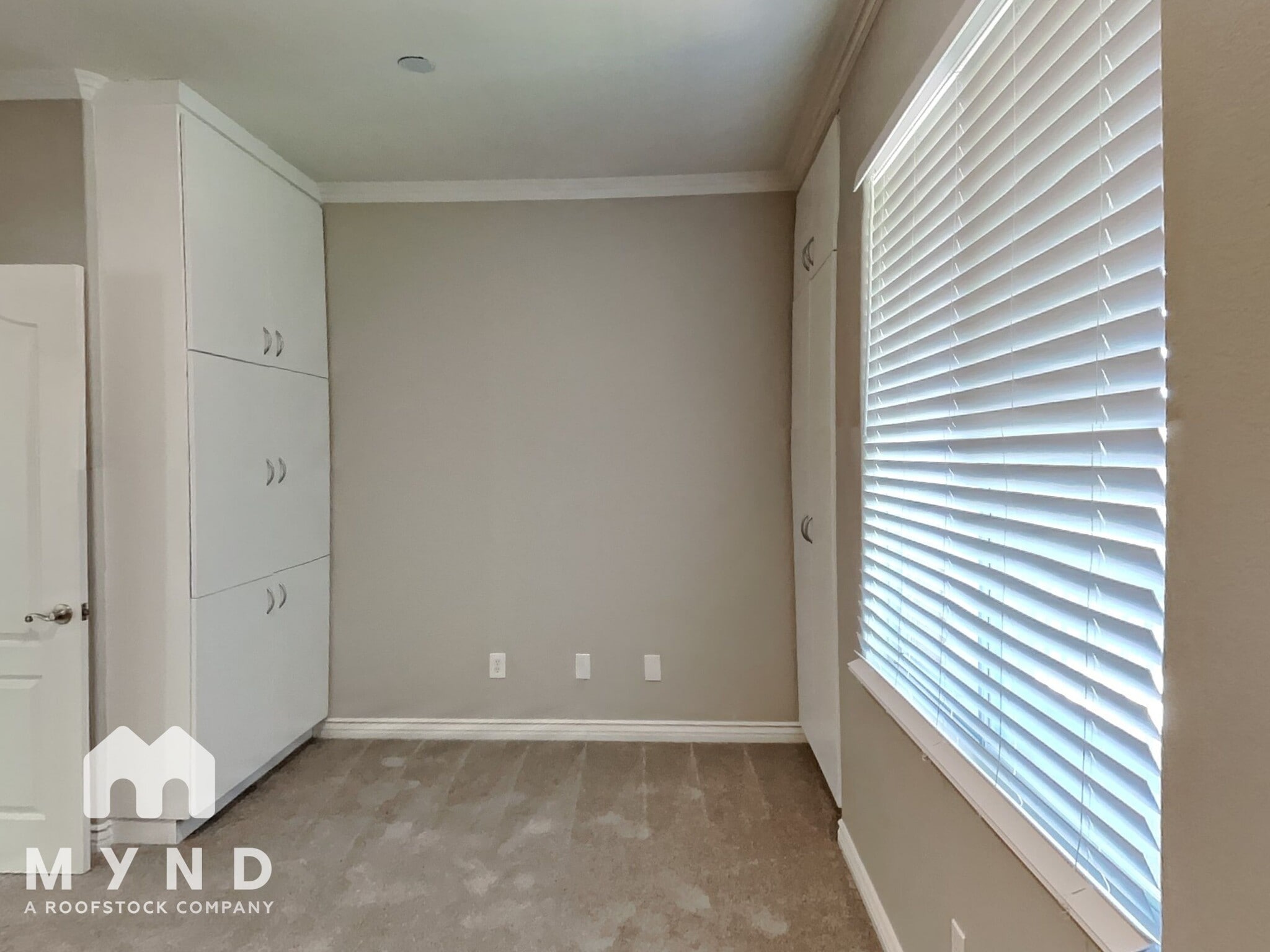 Building Photo - 900 Domnus Ln