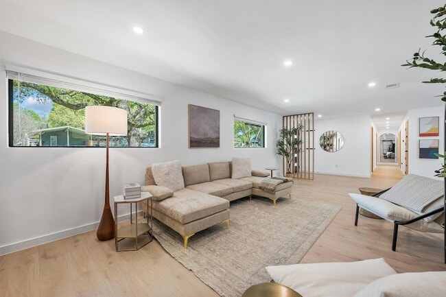 Building Photo - 2607 Pembrook Trail