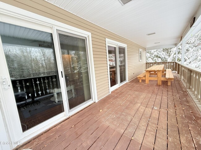 Building Photo - 23 Hillcrest Dr