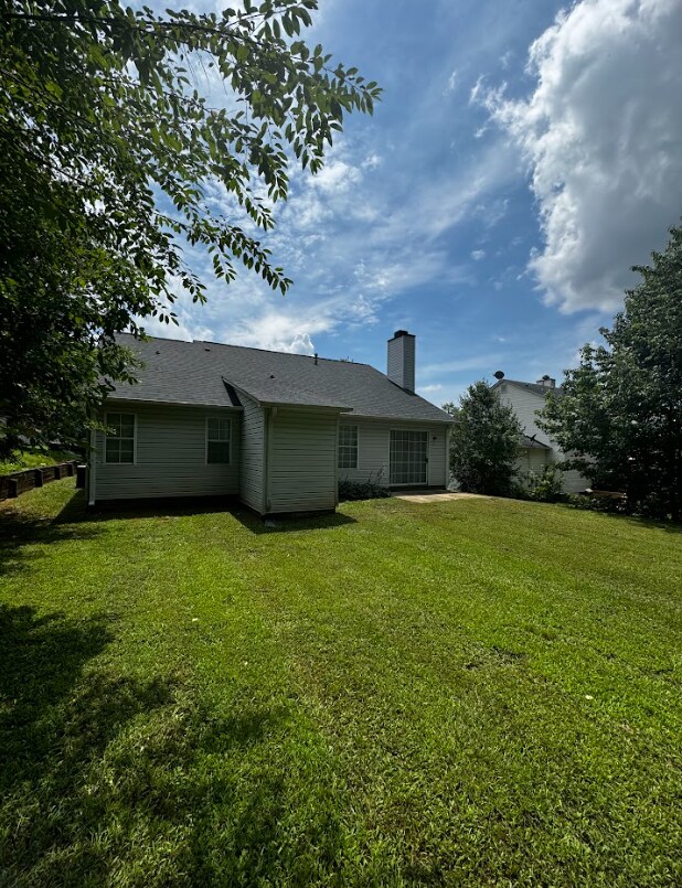 Building Photo - 3-Bedroom, 2-Bath Home in Sought-After Community