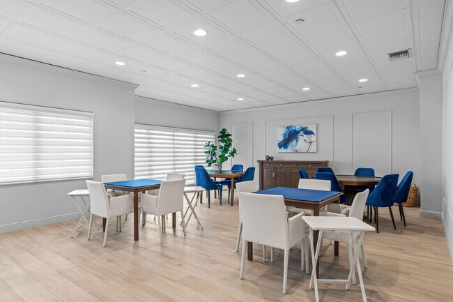 Building Photo - 4301 N Ocean Blvd