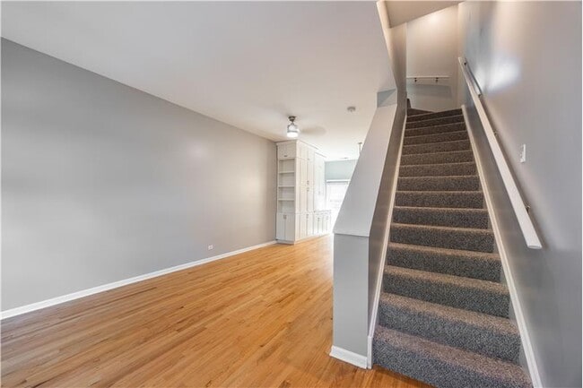 Building Photo - 855 W Erie St