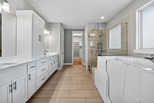 Building Photo - 112 Sweetleaf Cv