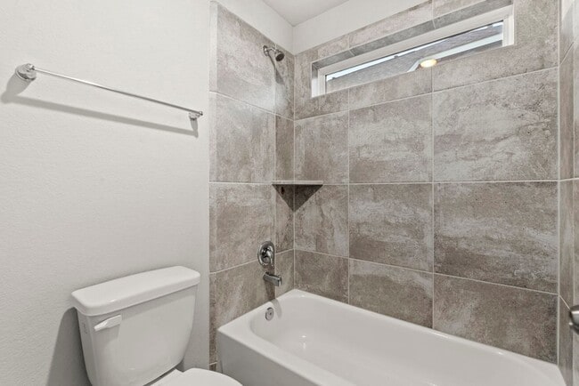 Building Photo - 3506 Lake Bella Megan Dr