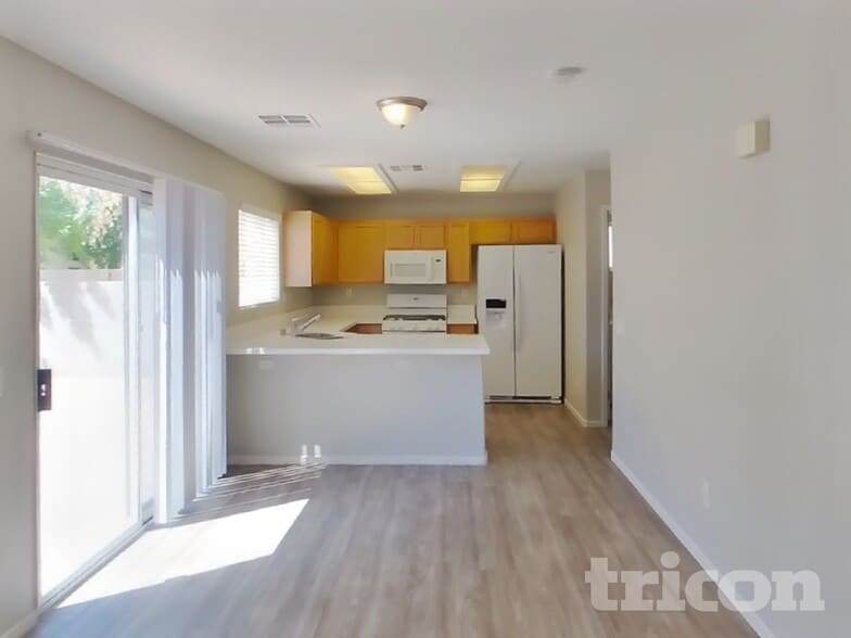 Building Photo - 7900 Hornbeam Ct