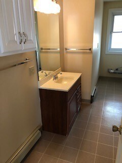 Building Photo - 515 S Fess Ave