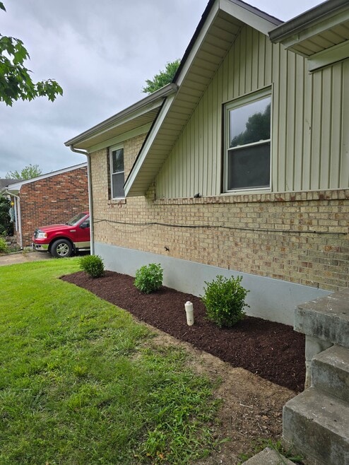 Building Photo - 5900 Carmelwood Cir