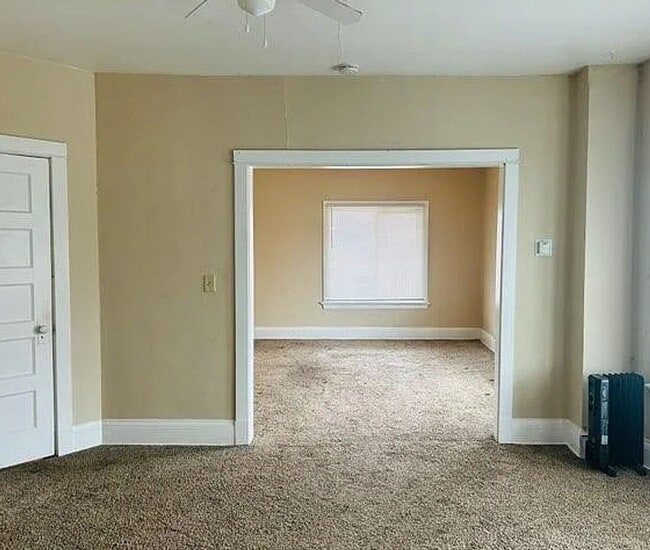 Building Photo - 983-985 87th Ave W