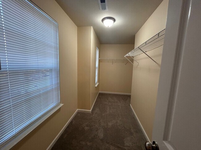 Building Photo - Newer 3BD/2.5 BA home w/ garage in quiet subdivision and only 15 minutes to downtown Raleigh!