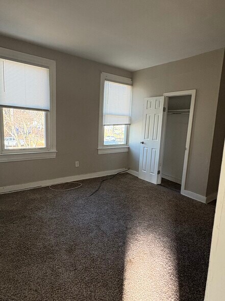 Primary Photo - 499 Delaware Ave