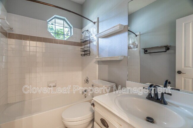 Building Photo - 9610 Rocksprings St