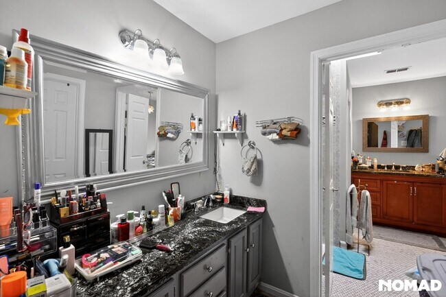 Building Photo - Spacious 4BR House in Germantown